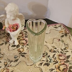 Vintage FTDA Weighted Heart Shaped Ribbed Bud Vase